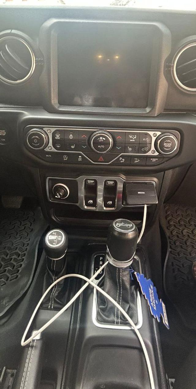 JEEP Wrangler 2.0 Turbo Sahara