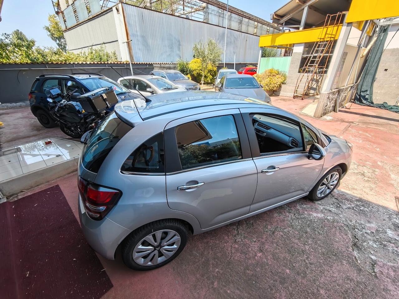 Citroen C3 ETG Exclusive AUTOMATICA CON SOLI 77MIALA KM!!!!