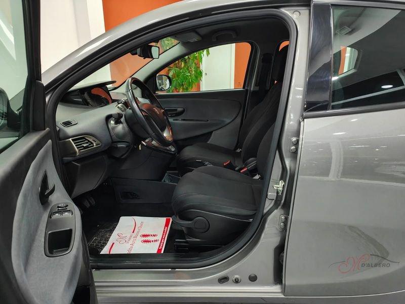 Lancia Ypsilon 1.0 FireFly 70cv Hybrid Gold