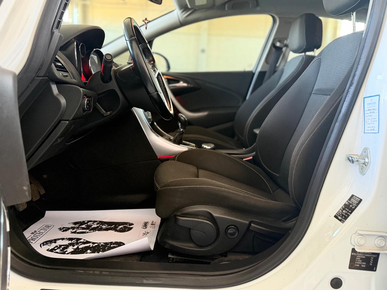 Opel Astra 1.4 Turbo 140CV 5 porte Cosmo NEOPATENTATI