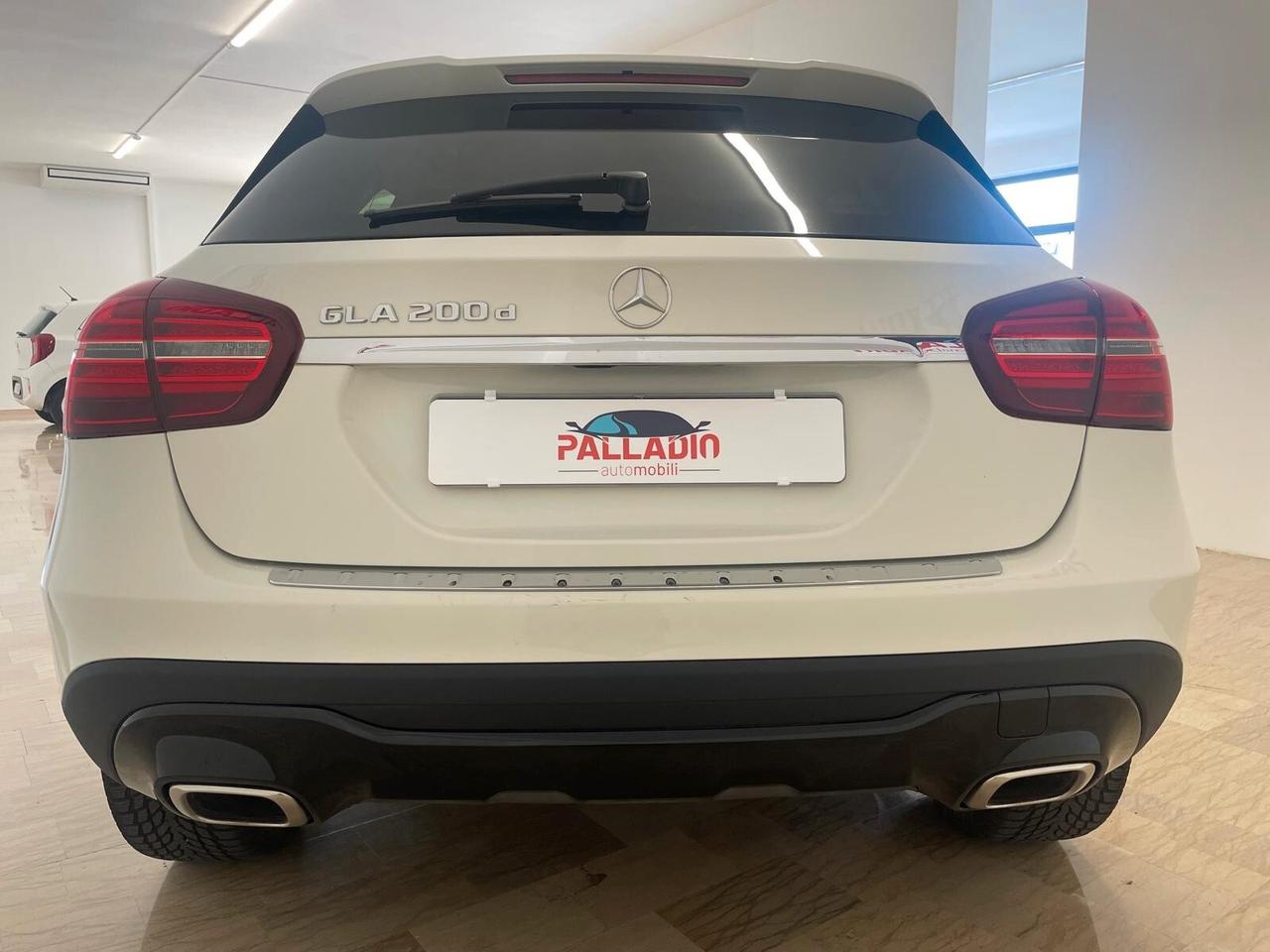 MERCEDES GLA 200d AUTOMATIC SPORT NIGHT EDITION – SOLO 41.332 KM CERTIFICATI