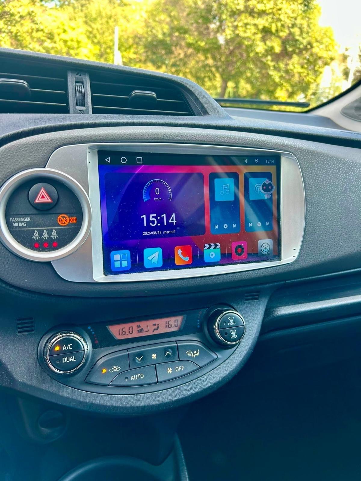 Toyota Yaris 1.3 benzina Neopatentati