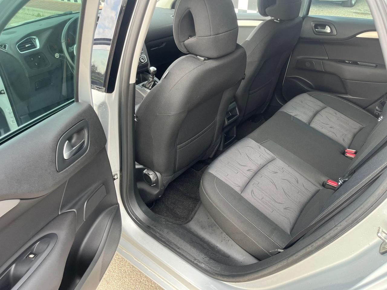 Citroen C4 1.6 HDi Exclusive Unipro 2011