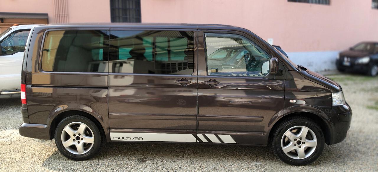 Volkswagen Multivan T5 2.5 TDI 4motion Gancio