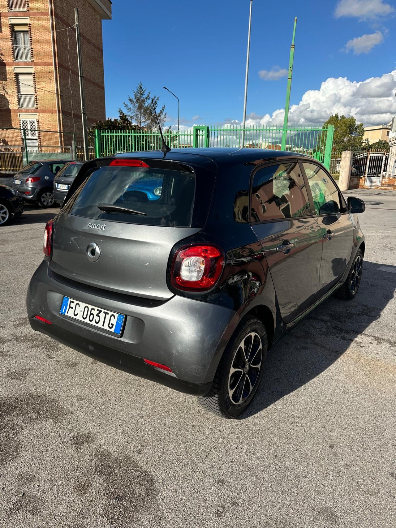 Smart ForFour 70 1.0 Prime