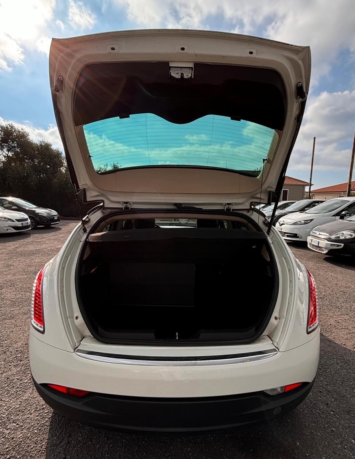 Lancia Delta 1.6 MJT DPF Selectronic Platinum