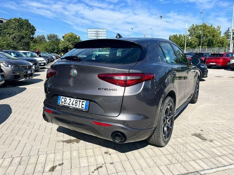 Alfa Romeo Stelvio 2.2 Turbodiesel 210 CV AT8 Q4 Veloce