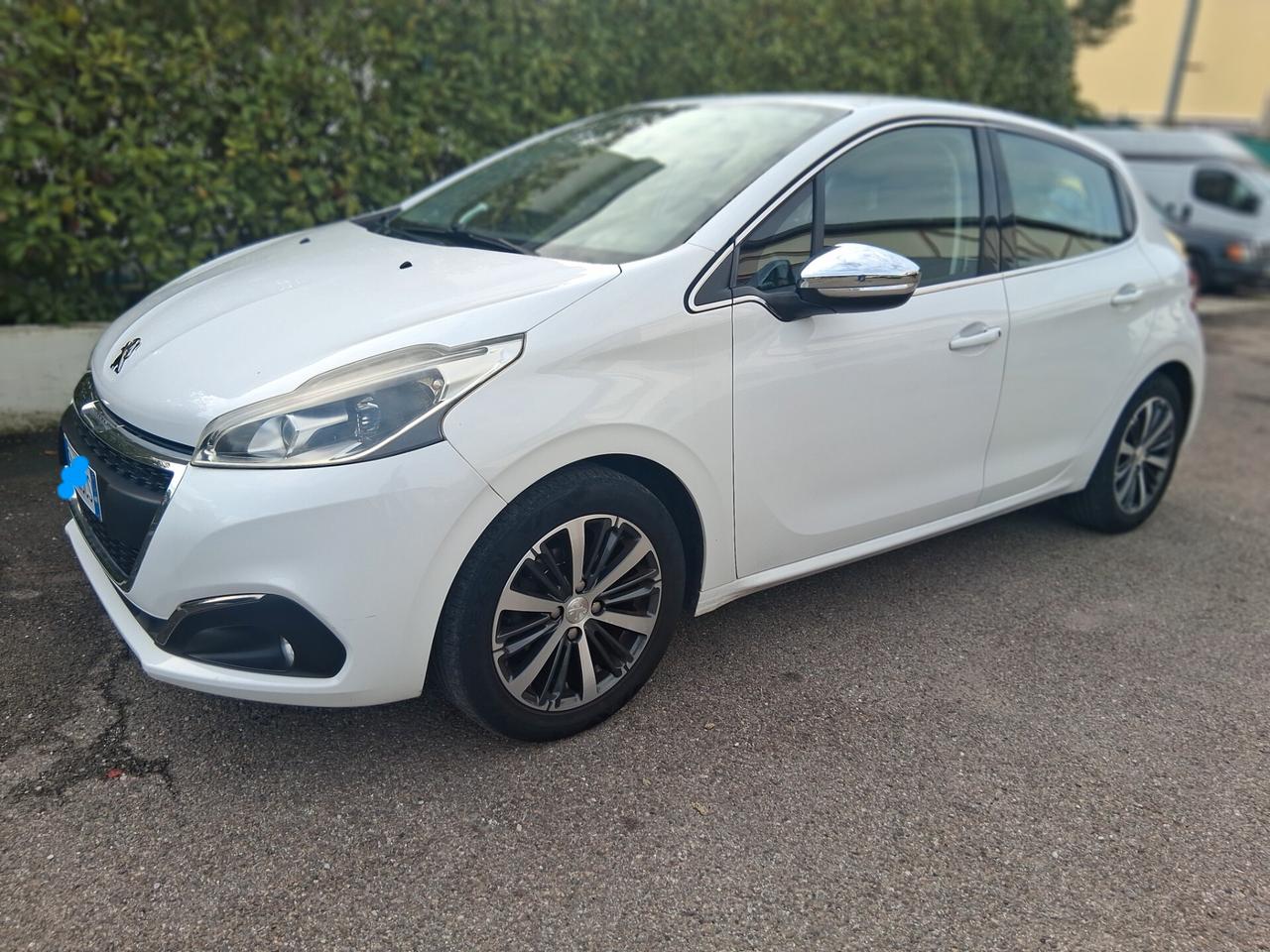 Peugeot 208 PureTech 82 5 porte Allure