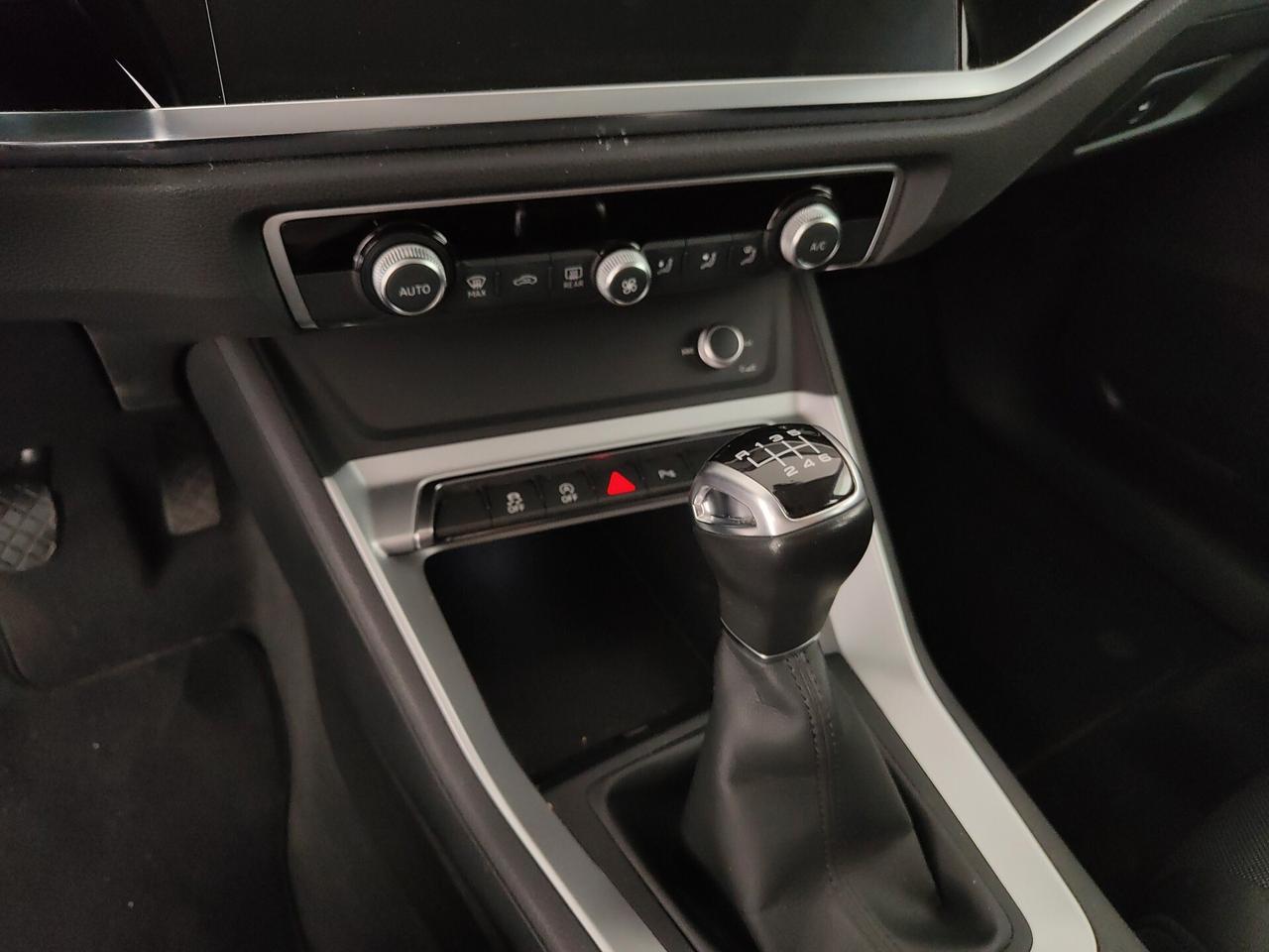 Audi Q3 35 TDI quattro Business