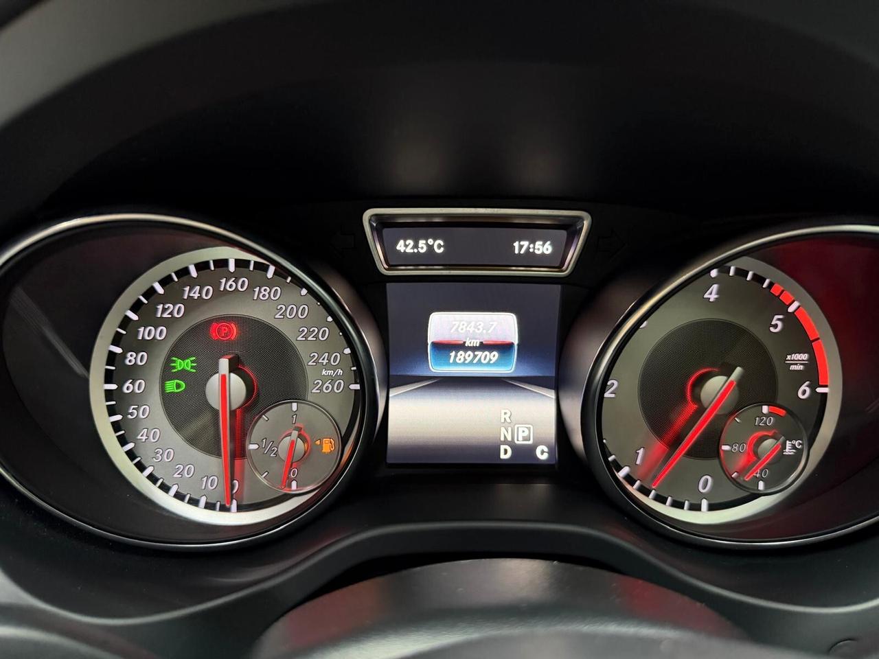 Mercedes-benz GLA 200 d Automatic Premium