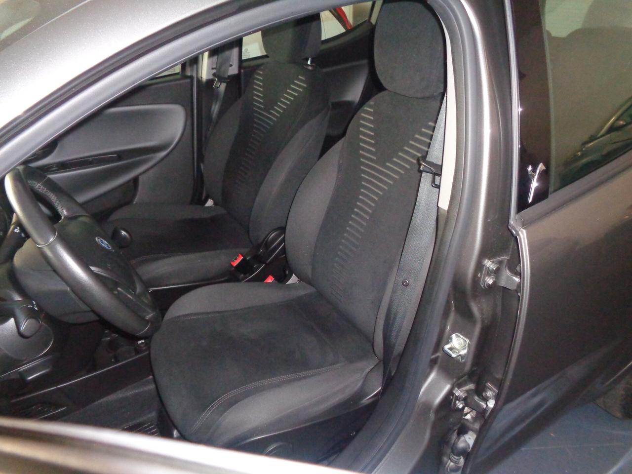 Lancia Ypsilon 1.2 69 CV 5 porte Gold (Finanziabile)