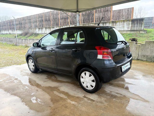 TOYOTA Yaris 1.0 5 porte OK NEIèATENTATI BòUETHOOT