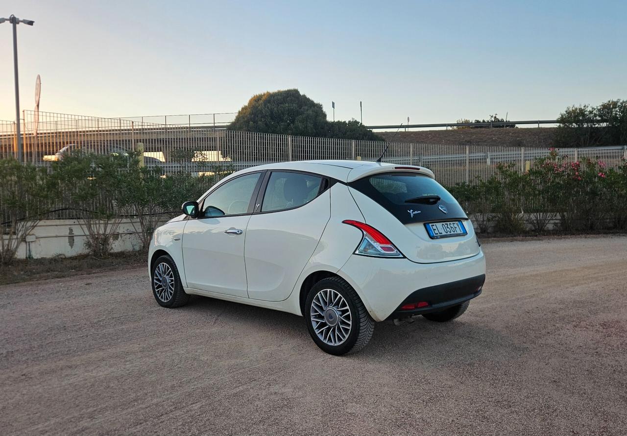 Lancia Ypsilon 1.2 69 CV 5 porte S&S Platinum
