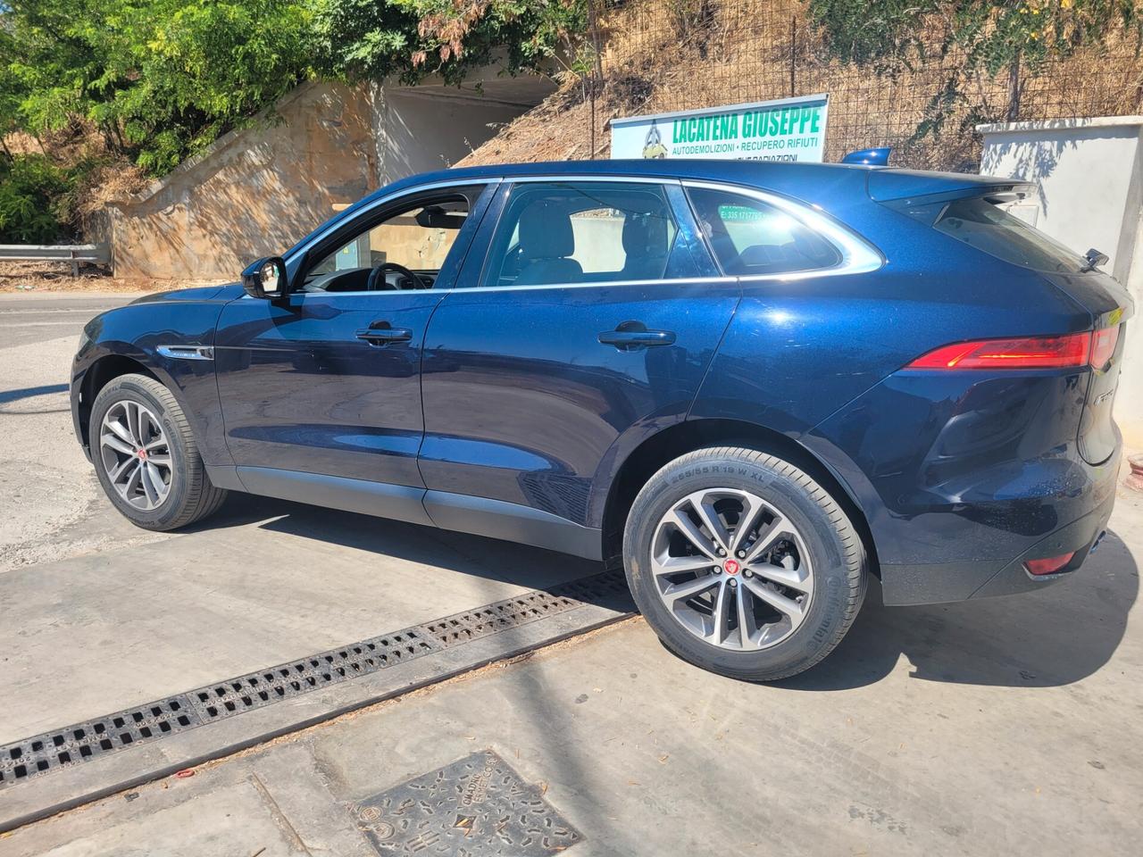 Jaguar F-Pace 2.0 D 180 CV AWD aut. Pure