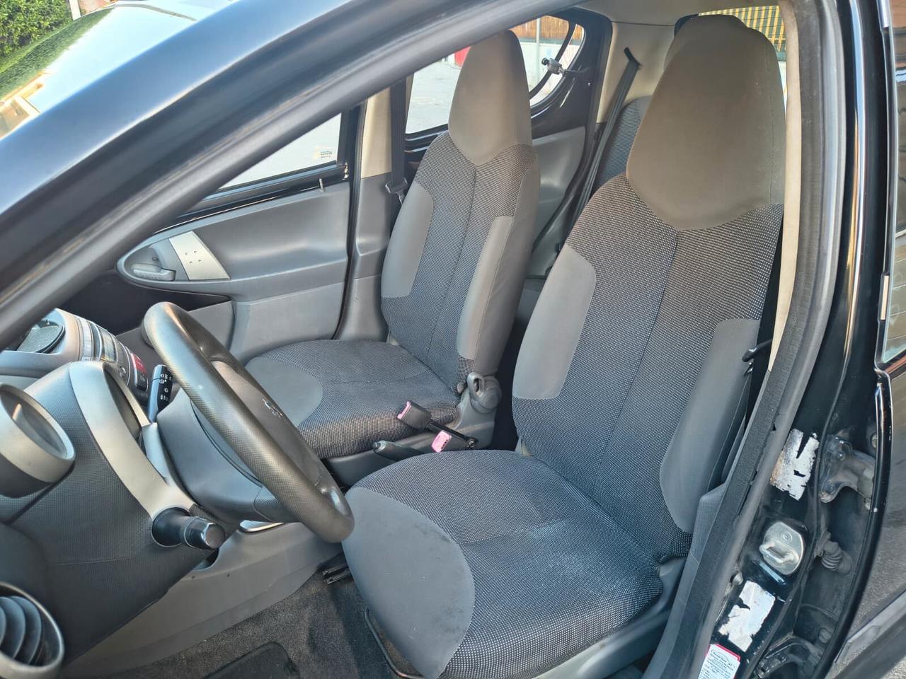 Peugeot 107 AUTOMATICA BENZINA NEOPATENTATI