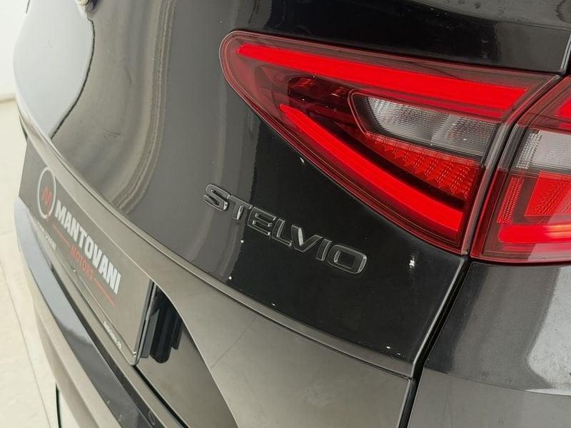 Alfa Romeo Stelvio 2.0 Turbo Benzina 280CV Veloce AT8 Q4