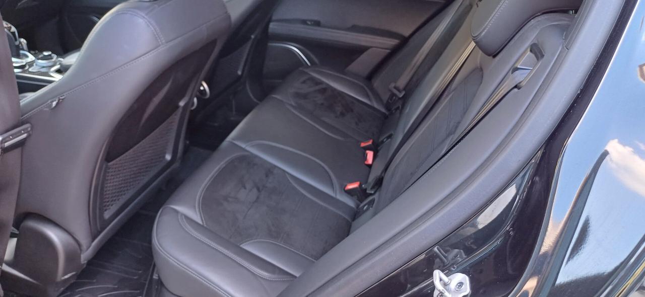 Alfa Romeo Stelvio 2.2 210 CV Q4 Veloce Tì