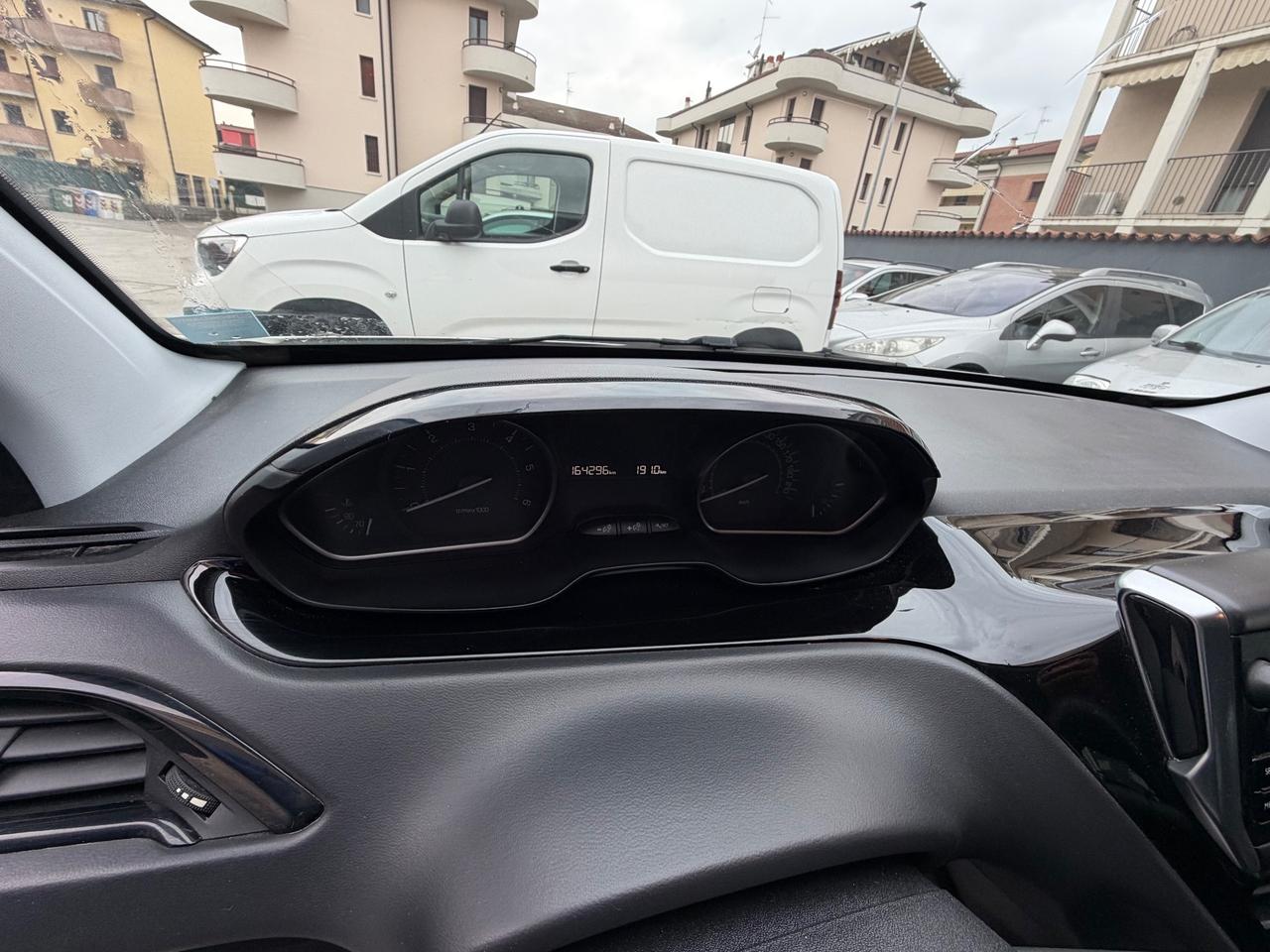 Peugeot 208 BlueHDi 100 S&S 5 porte Van Active