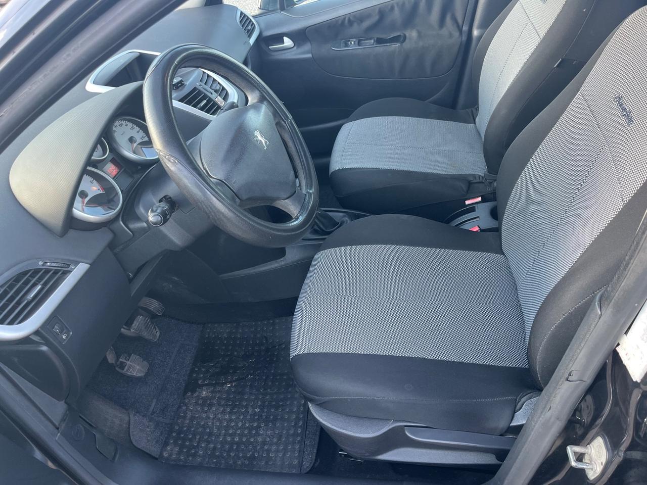 Peugeot 207 1.4 VTi 95CV 5p. XS