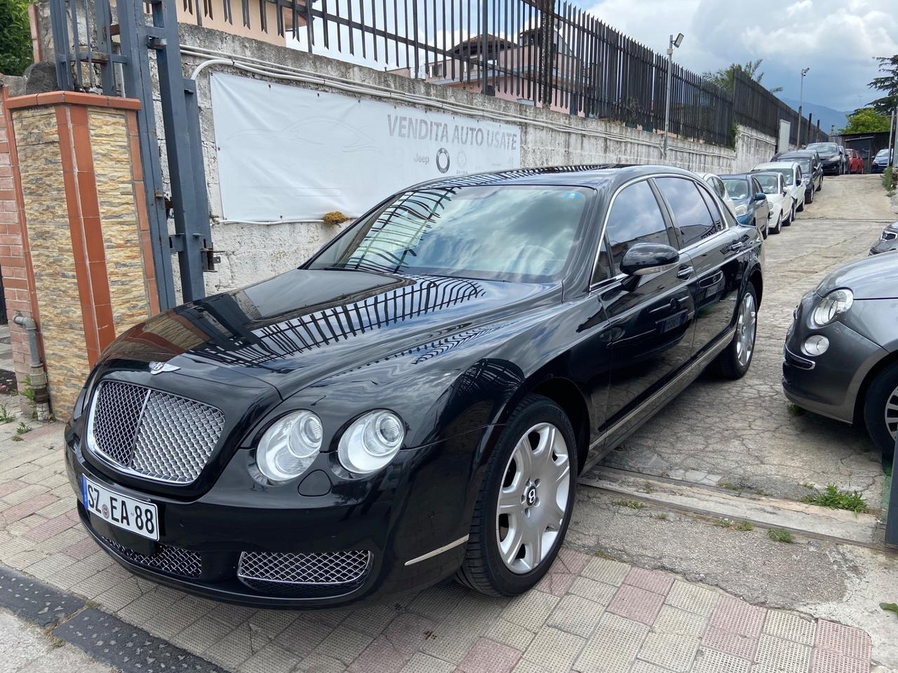Bentley Flying Spur *W12* Chauffeur Paket