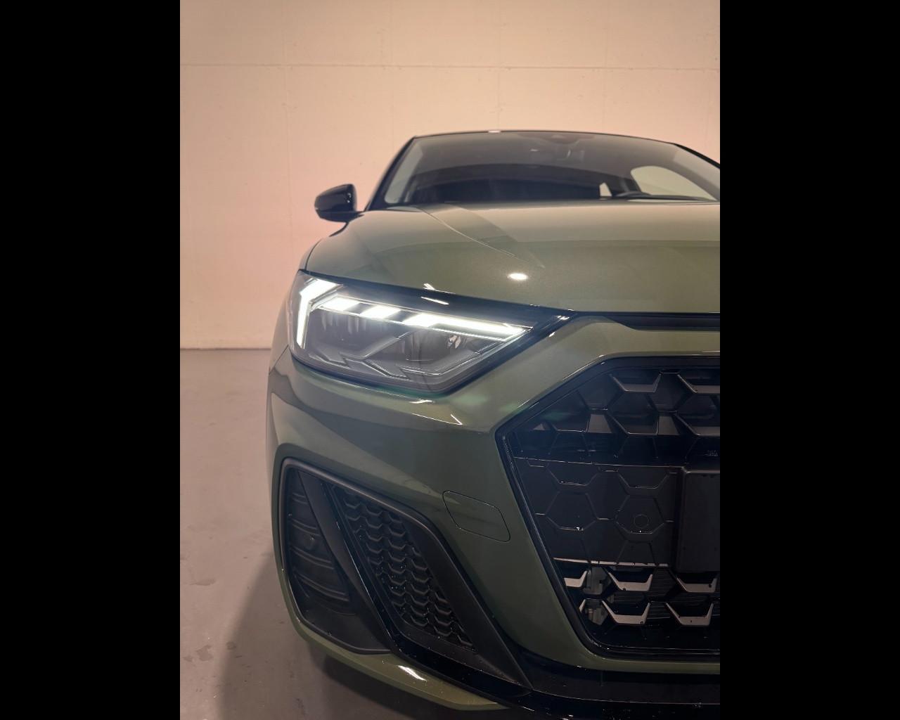 AUDI A1 SPORTBACK 30 TFSI S-TRONIC S LINE