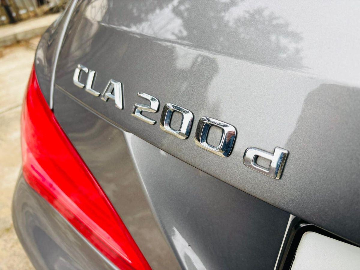 Mercedes CLA 200 d Shooting Brake S.W. Automatic Premium