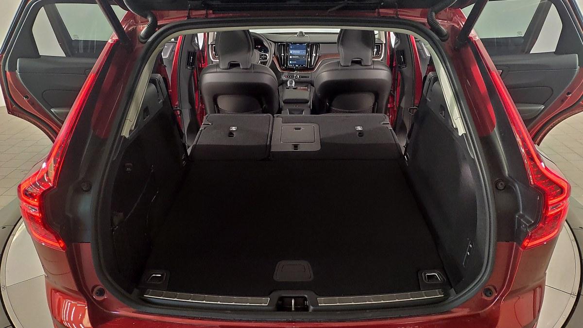 VOLVO Xc60 T8 Recharge Plug-In Hybrid Awd Aut. Ultimate Dark