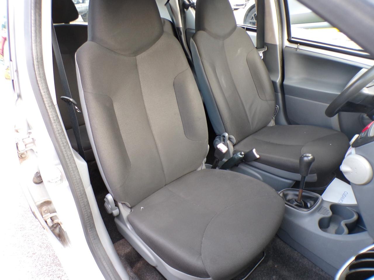 Toyota Aygo 1.0 12V VVT-i 5 porte Sol