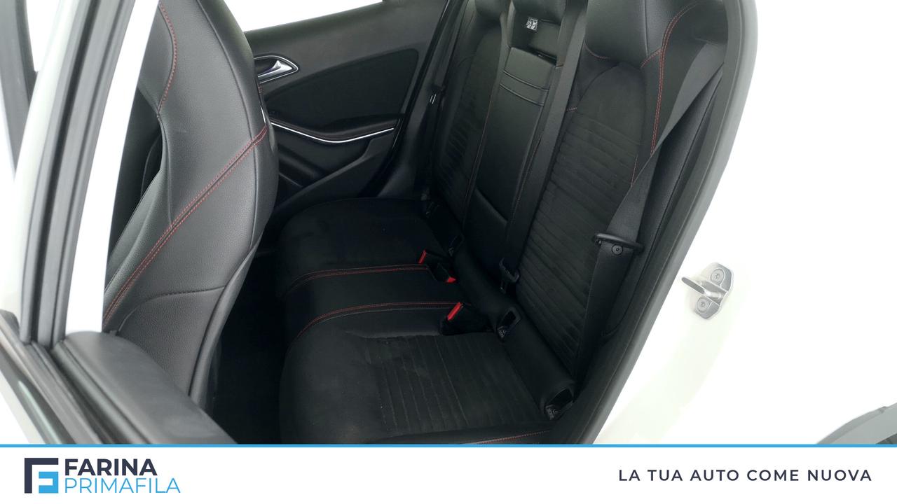 Mercedes-Benz GLA - X156 - GLA 220 d Premium 4matic auto