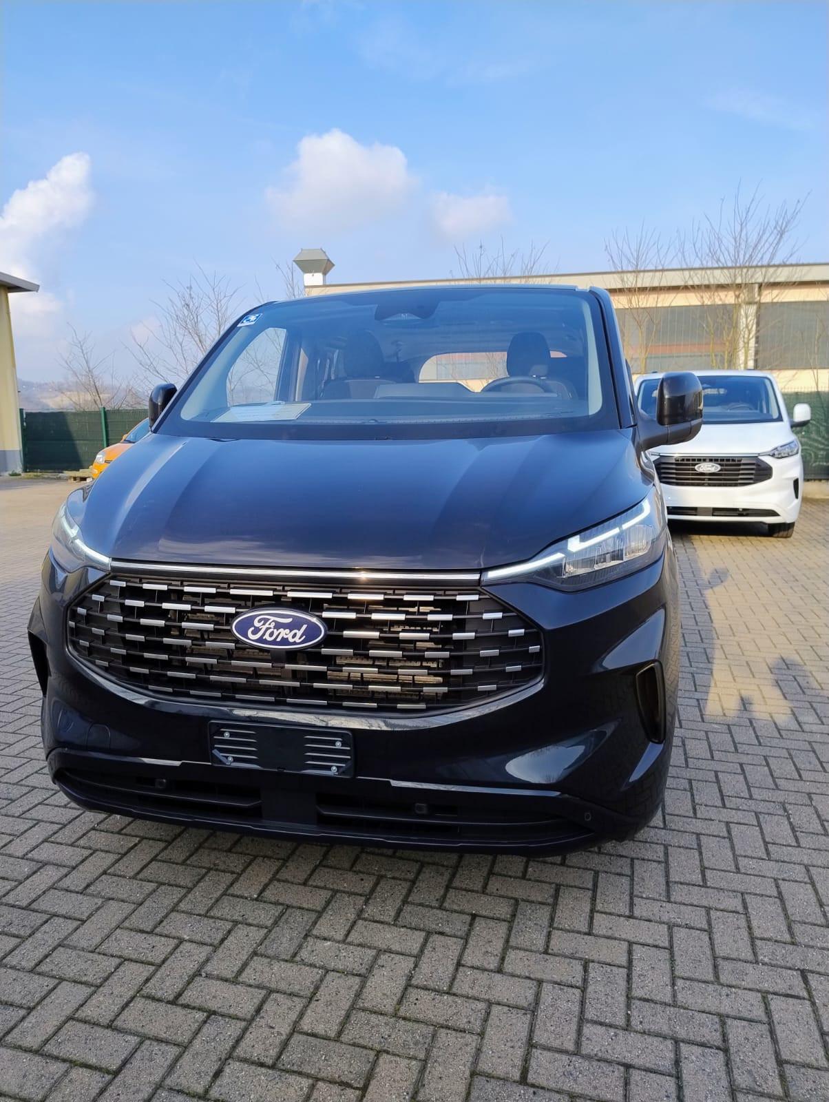 CUSTOM TRASPORTO DISABILI CON RIBASSAMENTO