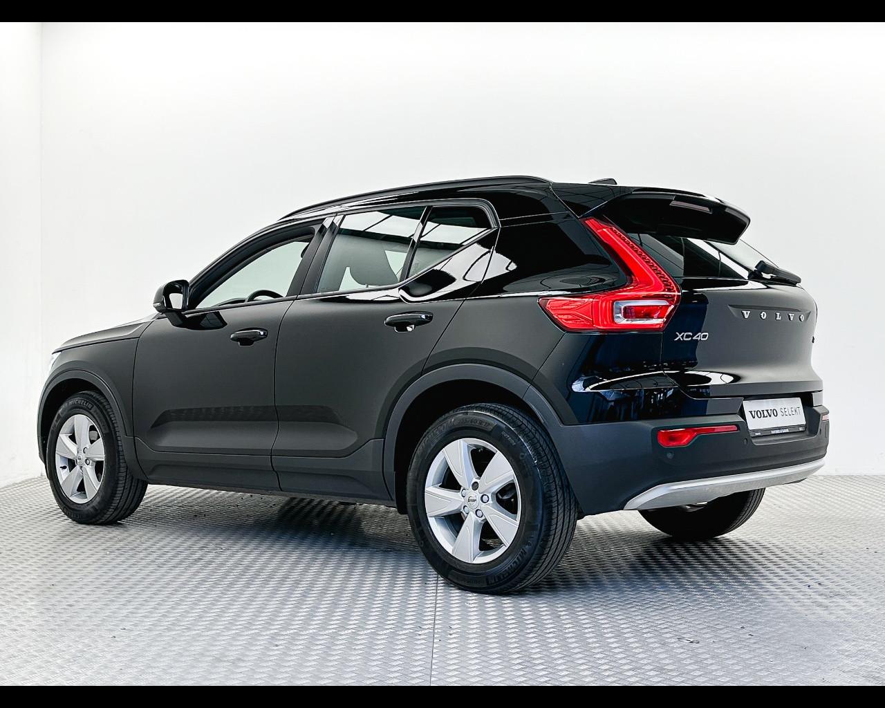 VOLVO XC40 (2017-->) - XC40 T2 Essential
