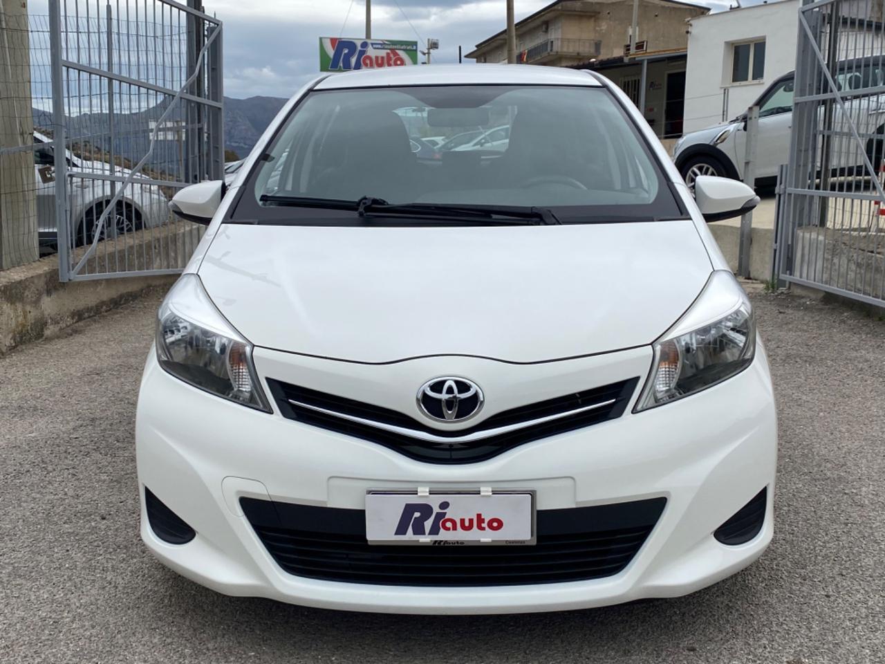 Toyota Yaris 1.4 D-4D 5 porte Active