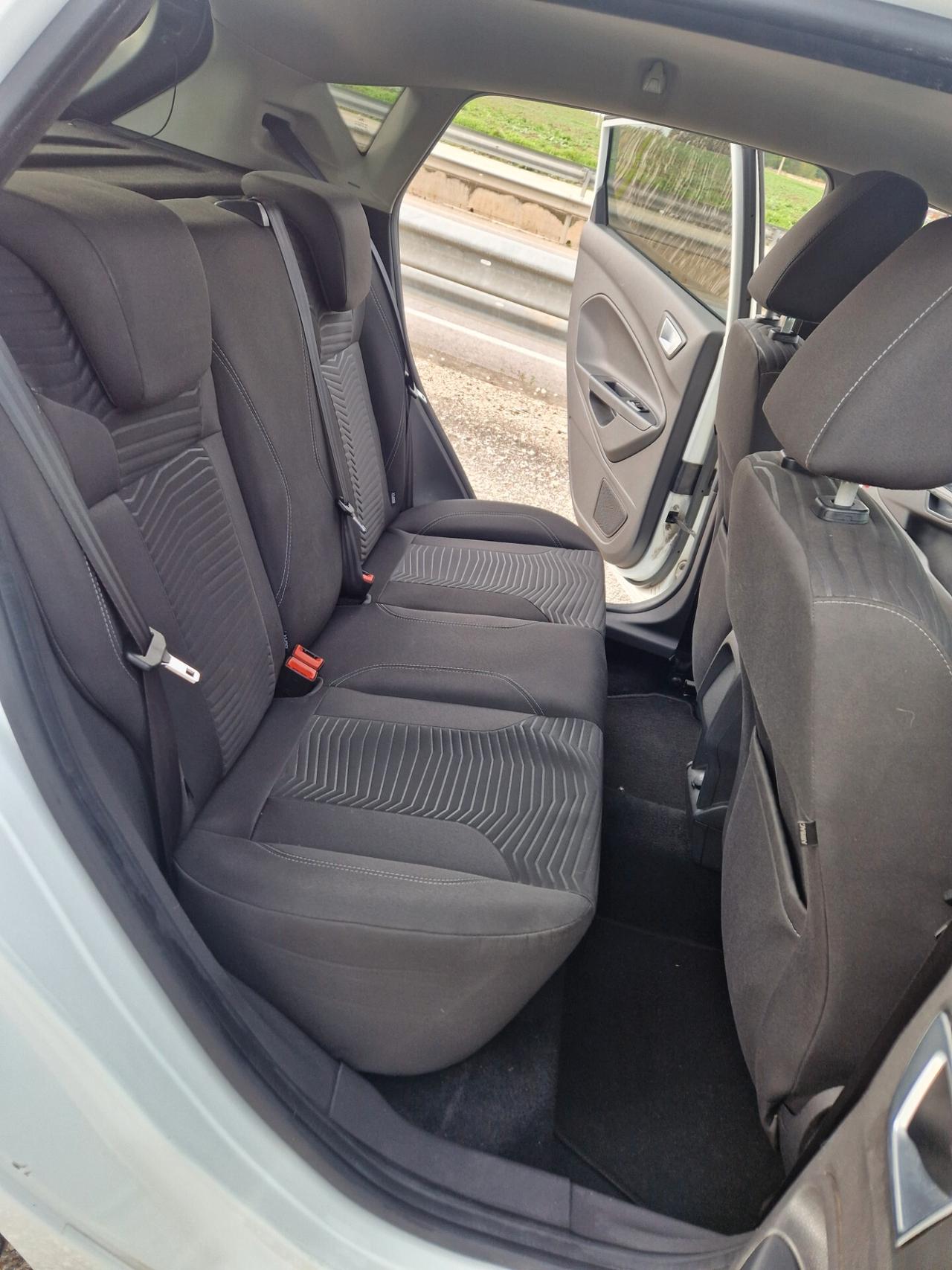 Ford Fiesta 1.4 5p. Bz.- GPL Titanium