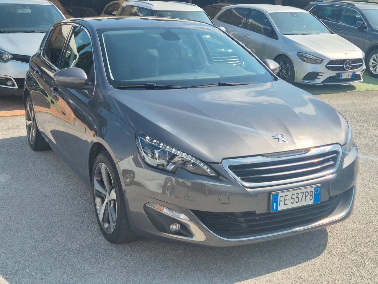 Peugeot 308 BlueHDi 120 S&S Allure