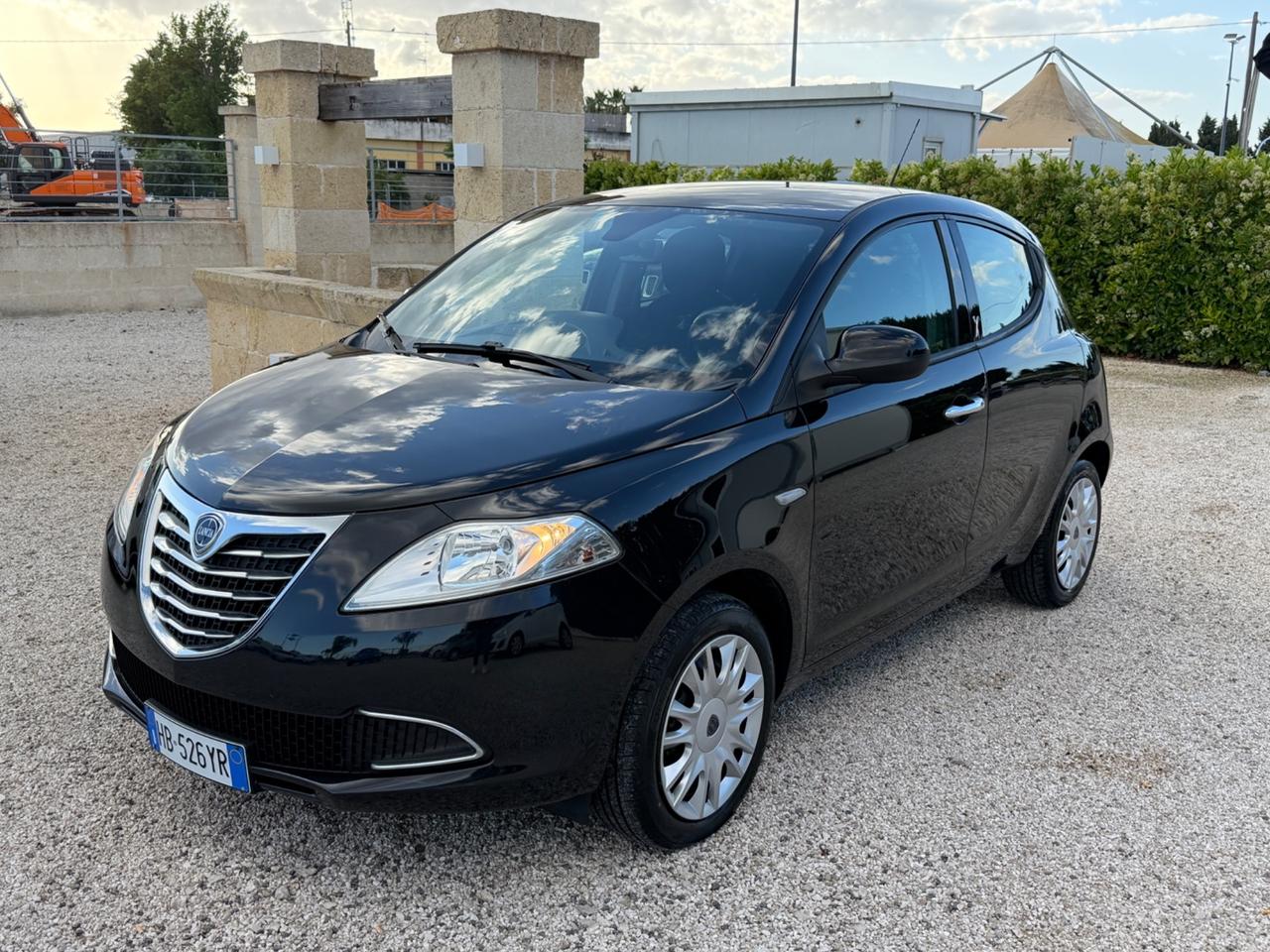 Lancia Ypsilon 1.2 69 CV 5 porte S&S Gold