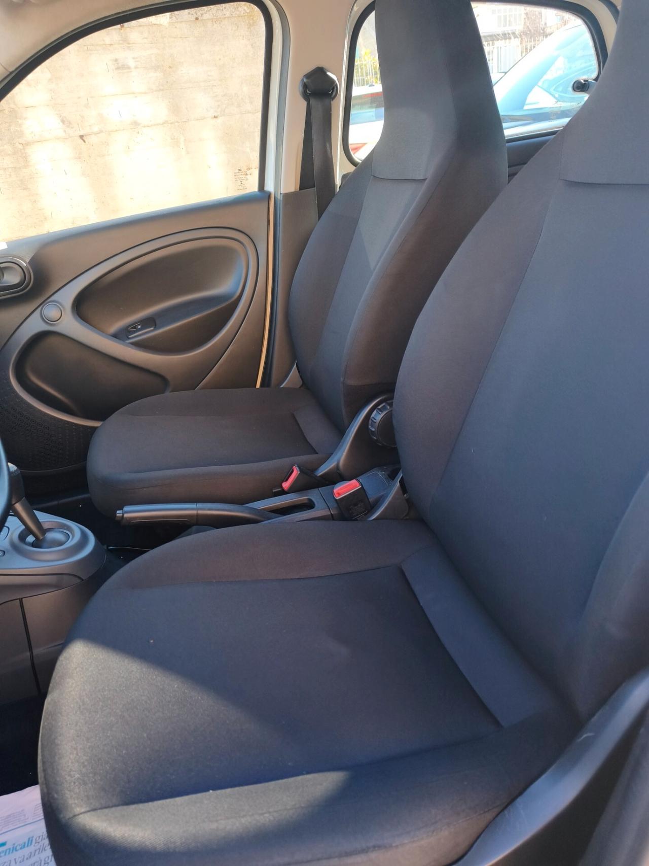 Smart ForFour 70 1.0 twinamic Youngster