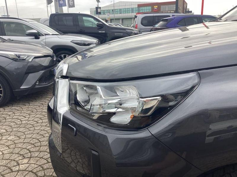 Toyota Hilux 2.4D A DC 4WD LNG MY24