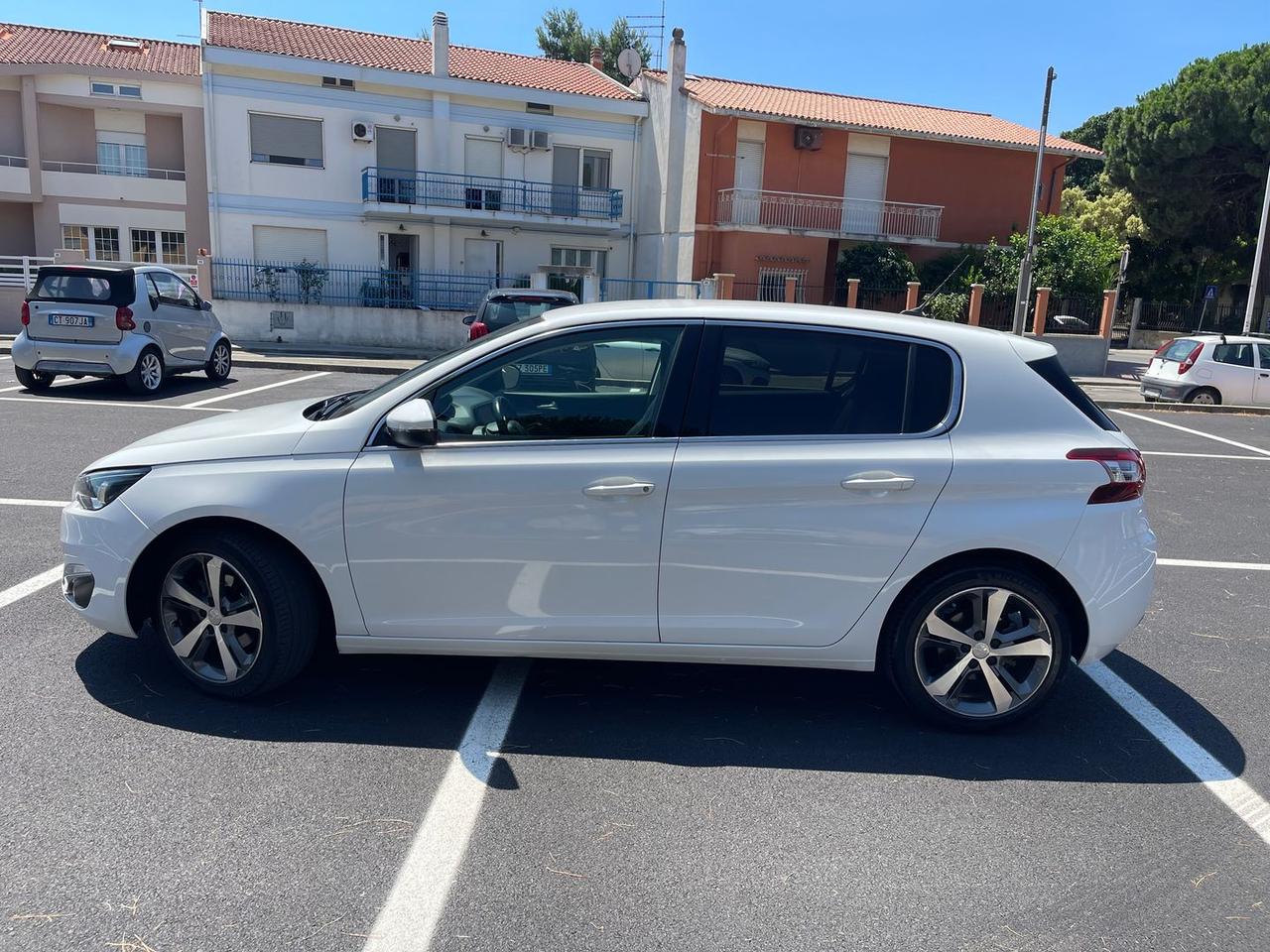 Peugeot 308 1.6 Blue HDI 120 Allure #11595