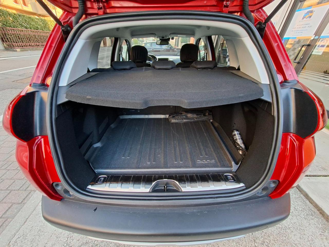 Peugeot 2008 2008 1.5 bluehdi Allure s&s 120cv eat6