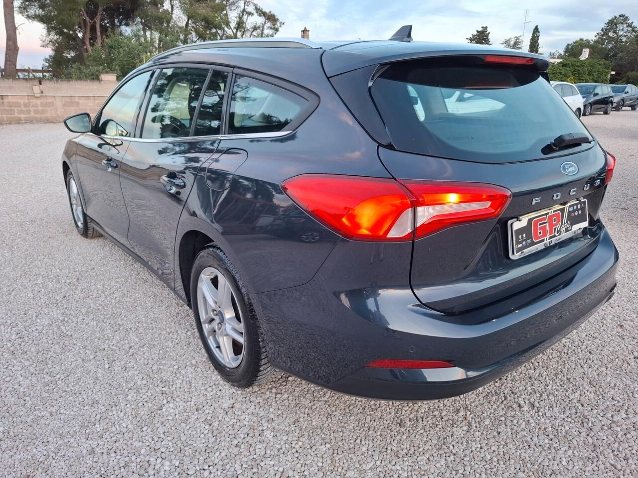 Ford Focus 1.5 TDCI 120cv SW *NAVY-LED-CAM*