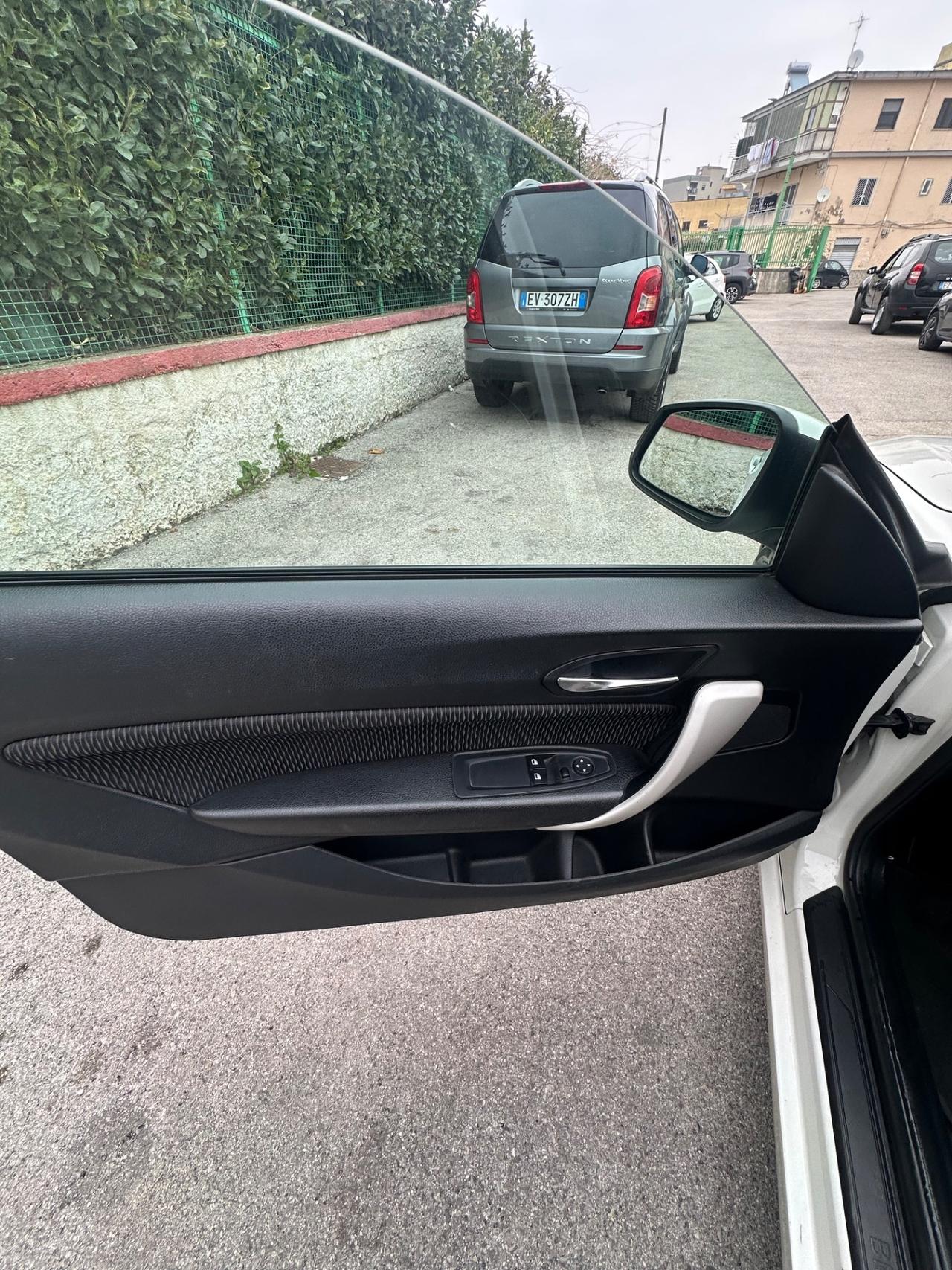 Bmw 114 114d 3p. Unique