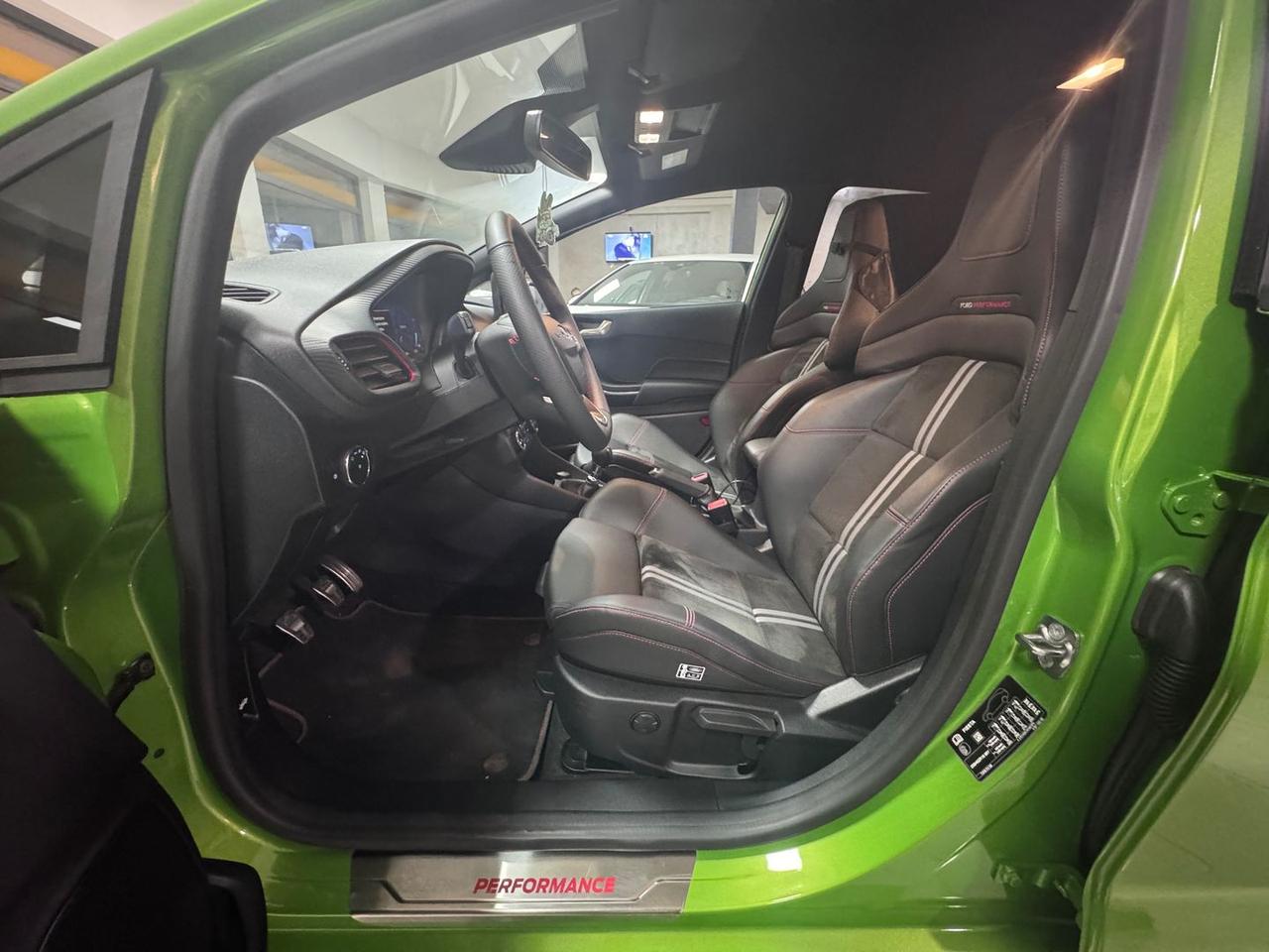 Ford Fiesta ST 1.5 EcoBoost PERFORMANCE PACK #7667