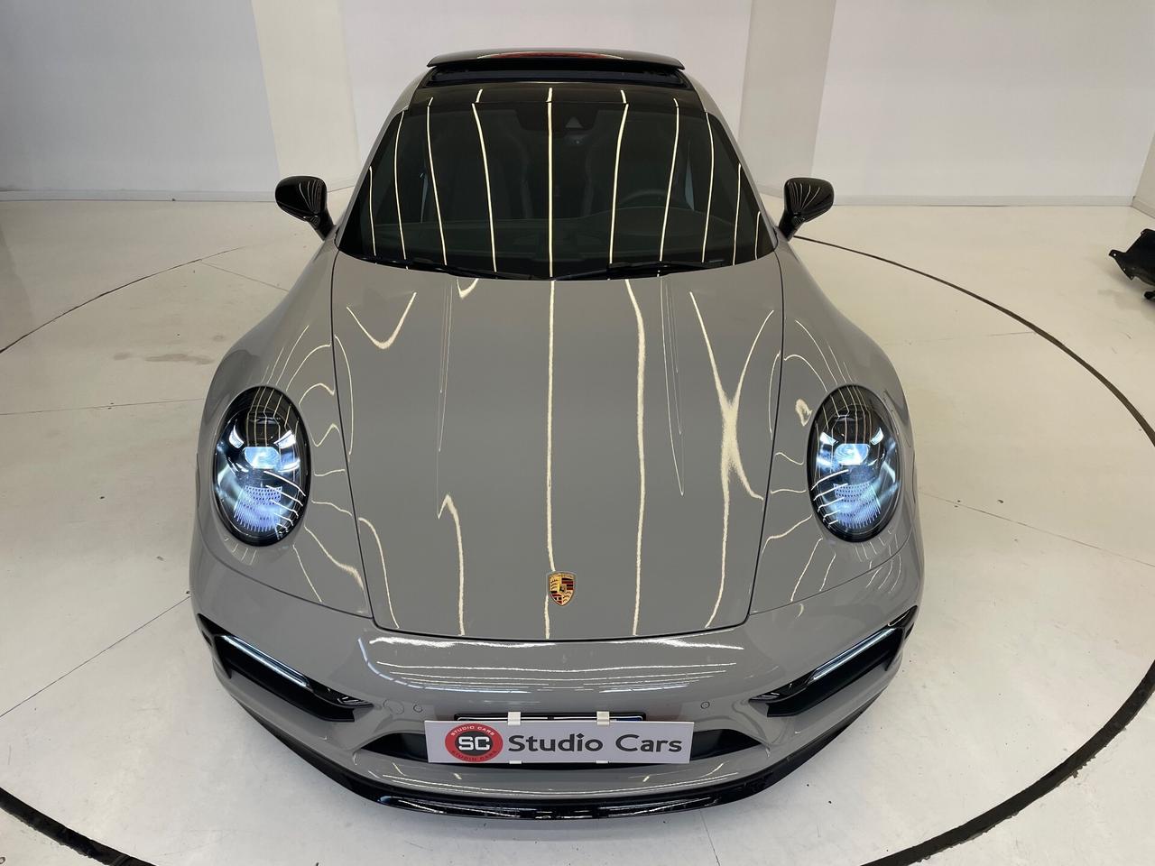 Porsche 911 Carrera 4 GTS