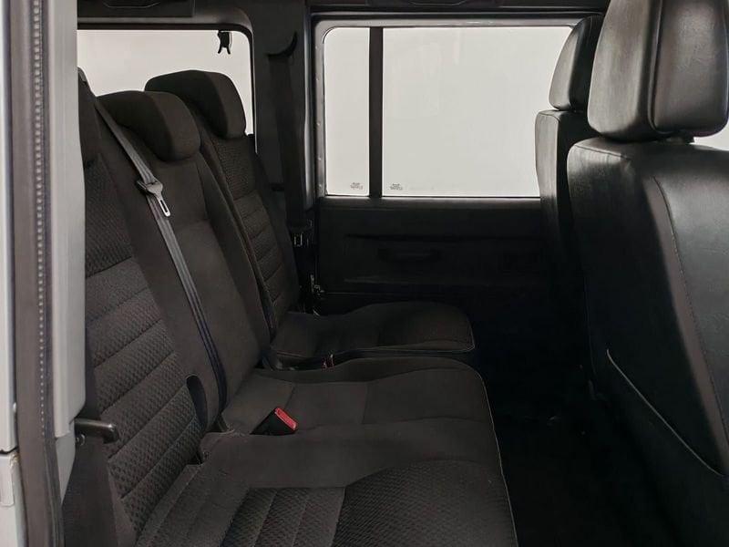 Land Rover Defender Defender 110 2.4 TD4 Station Wagon S 7 POSTI