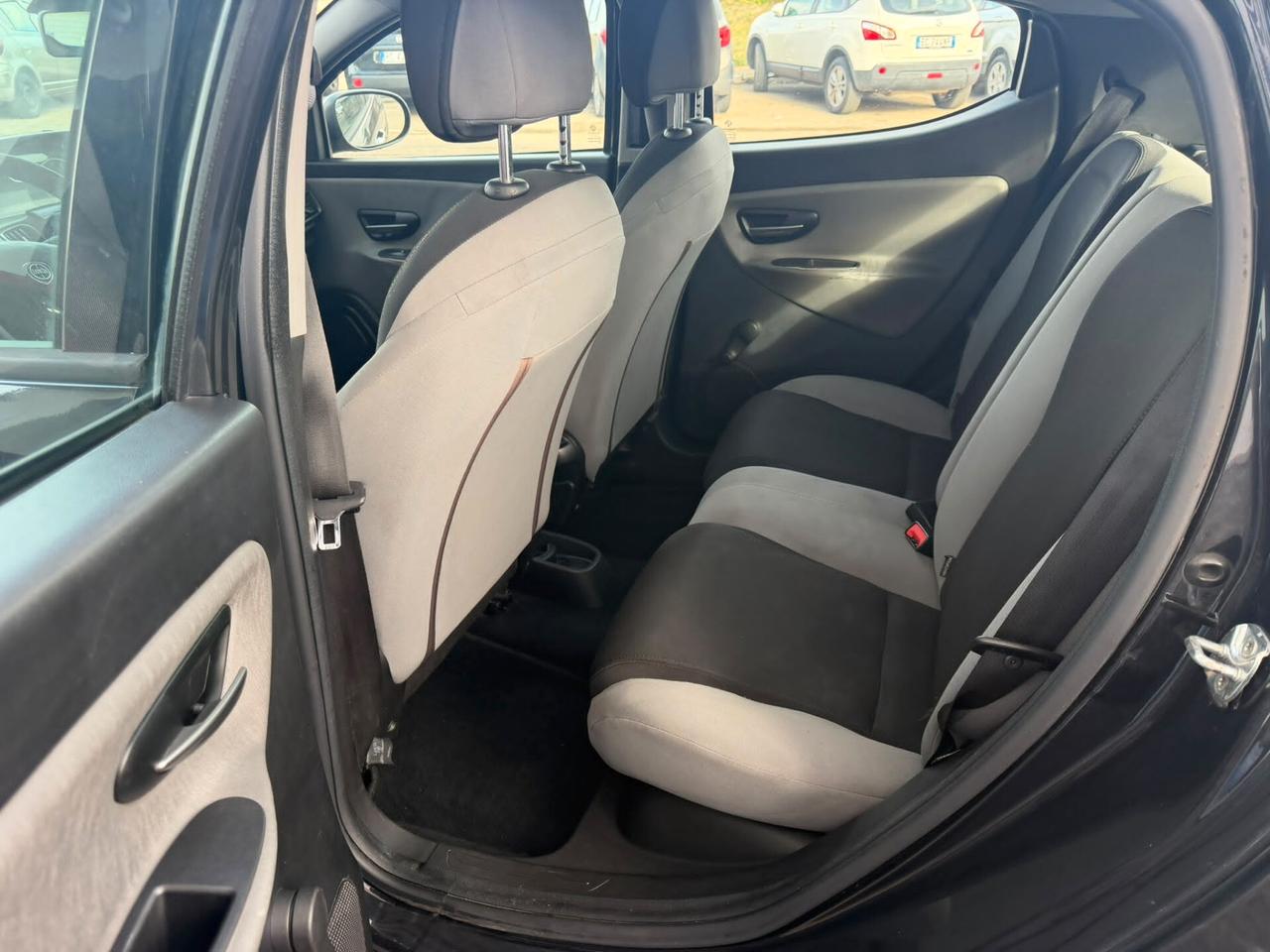 Lancia Ypsilon 1.2 69 CV 5 porte metano Ecochic Gold