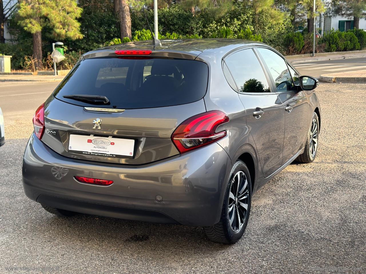 PEUGEOT 208 PureTech 82 S&S 5p. Signature