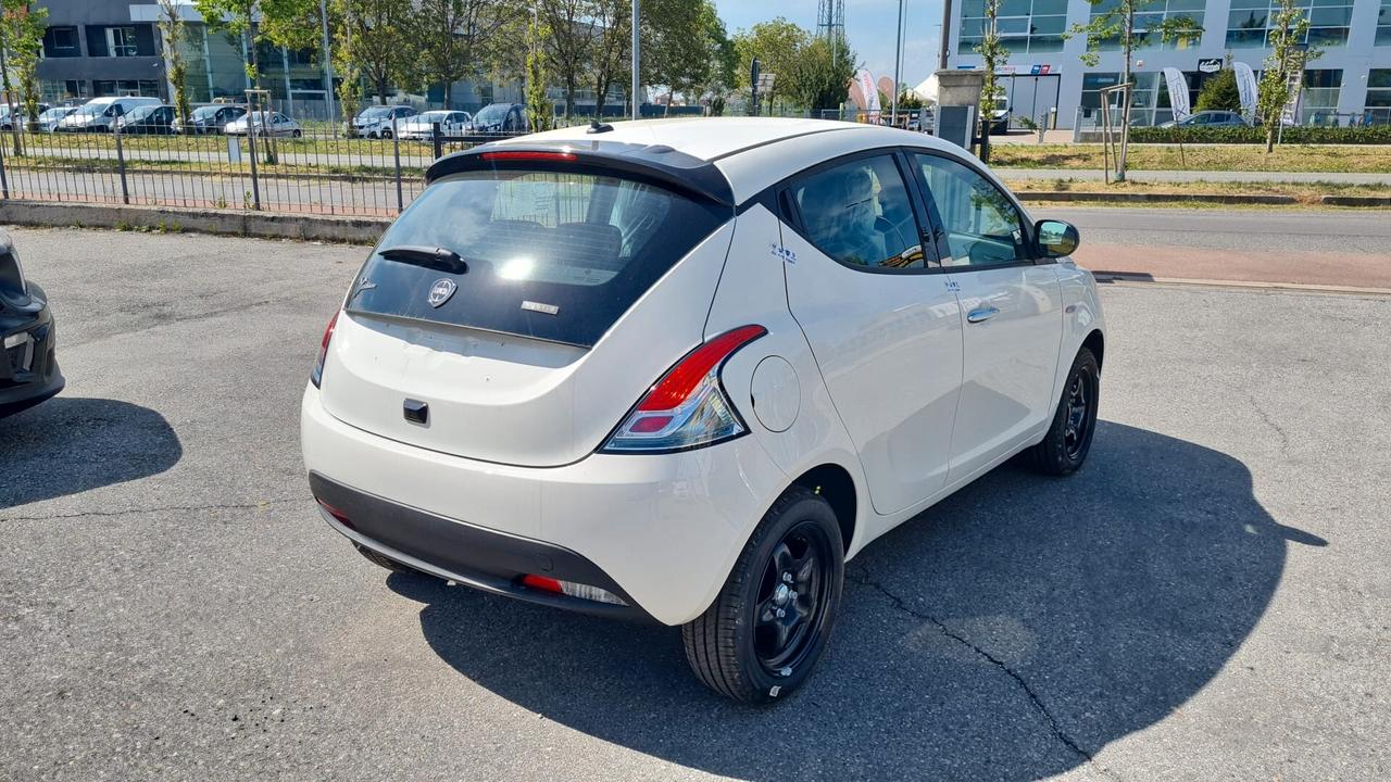 Lancia Ypsilon 1.0 FireFly 5 porte S&S Hybryd Gold