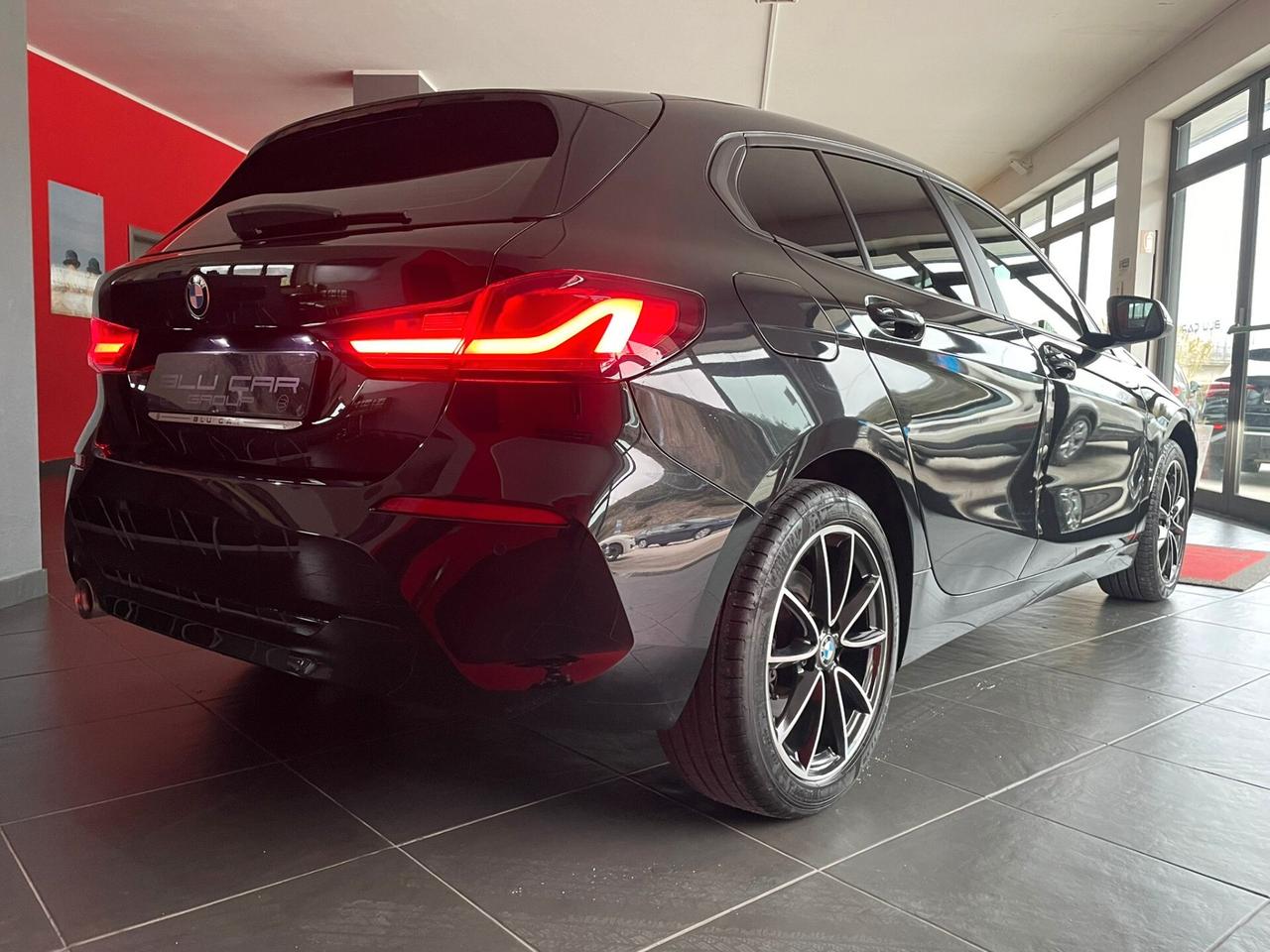 BMW 116d SPORT AUT 116cv *COCKPIT*