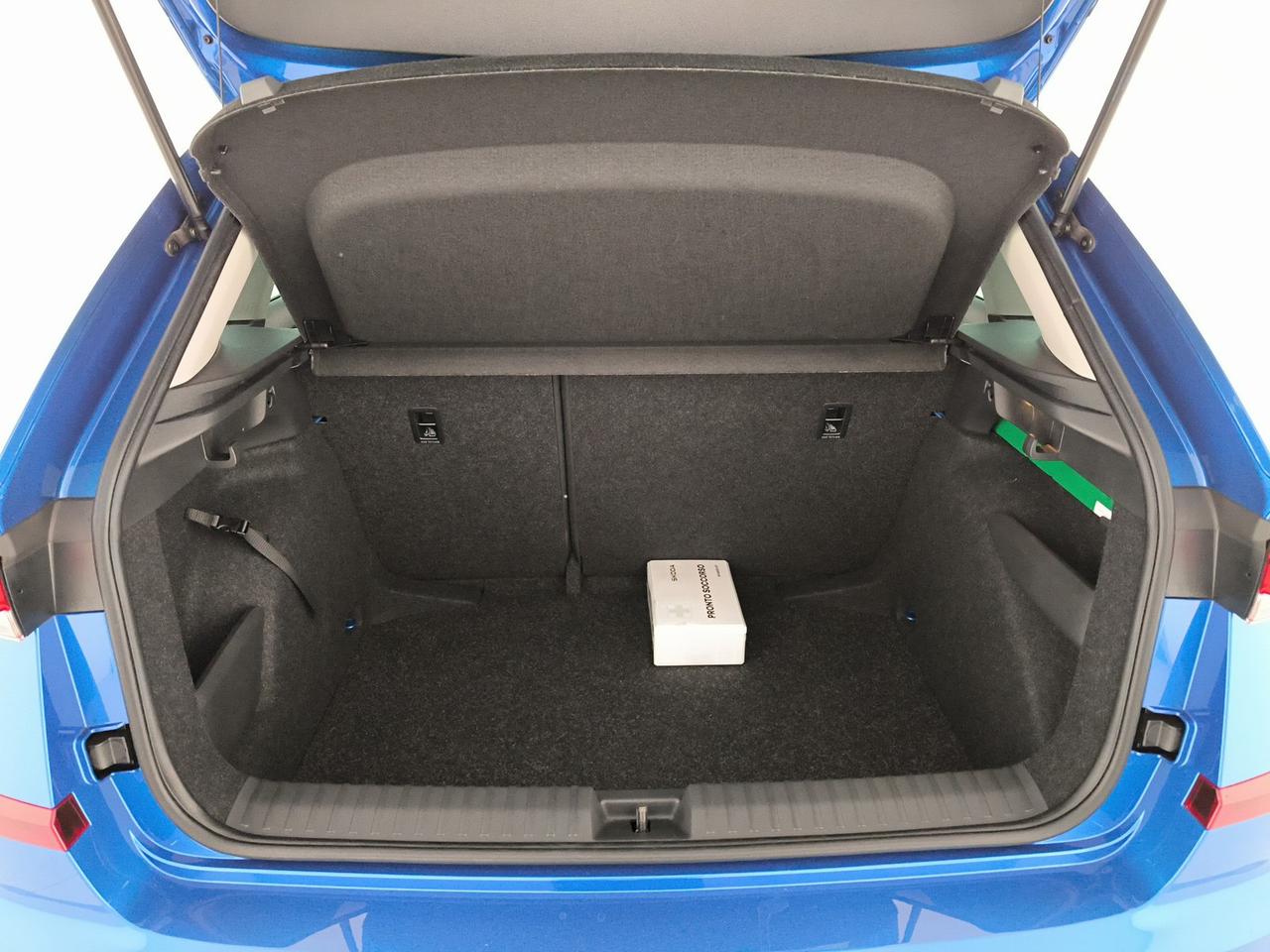 Skoda Kamiq 1.0 tsi black dots 115cv dsg