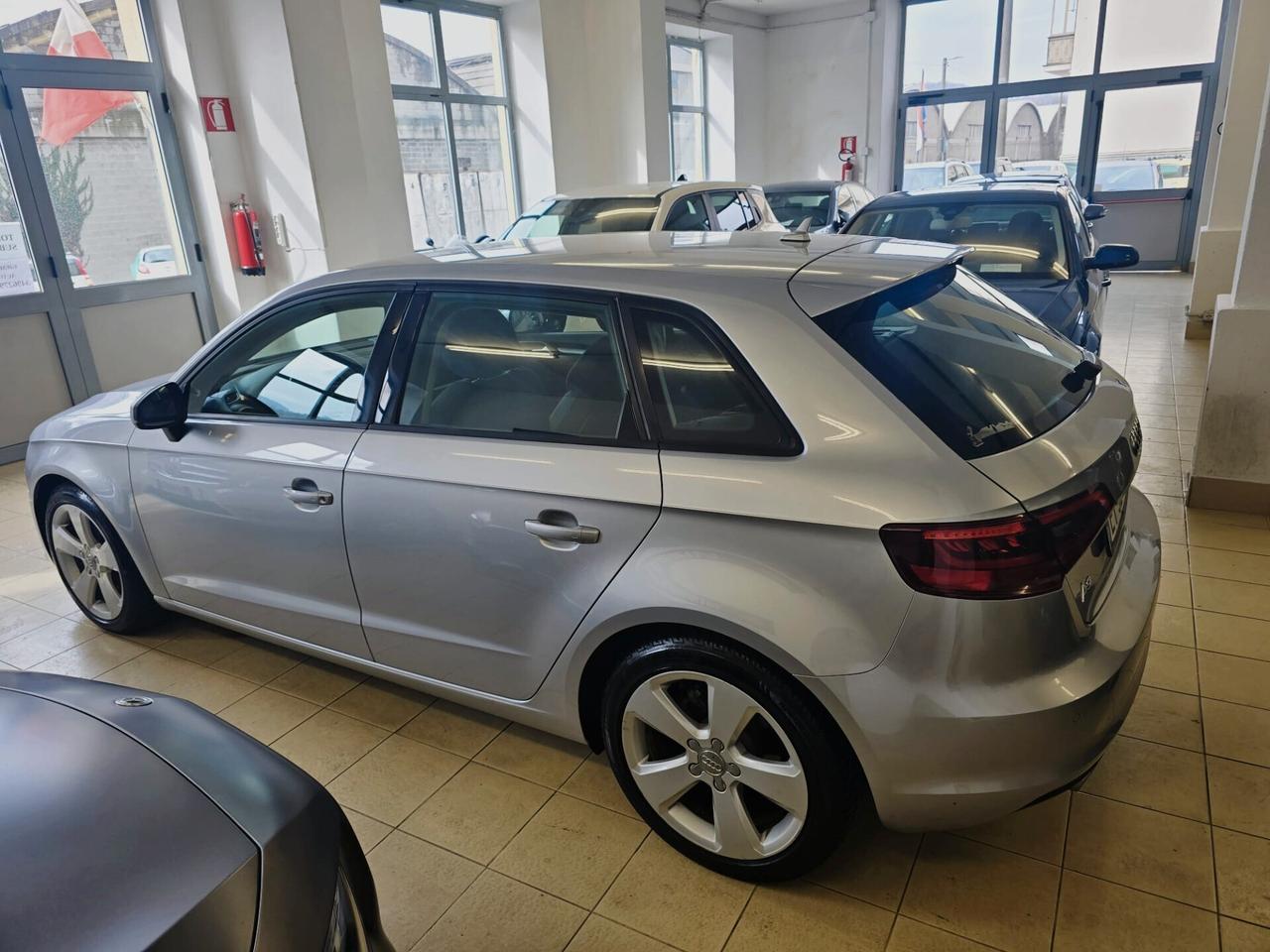 Audi A3 SPB 1.6 TDI S tronic 15'
